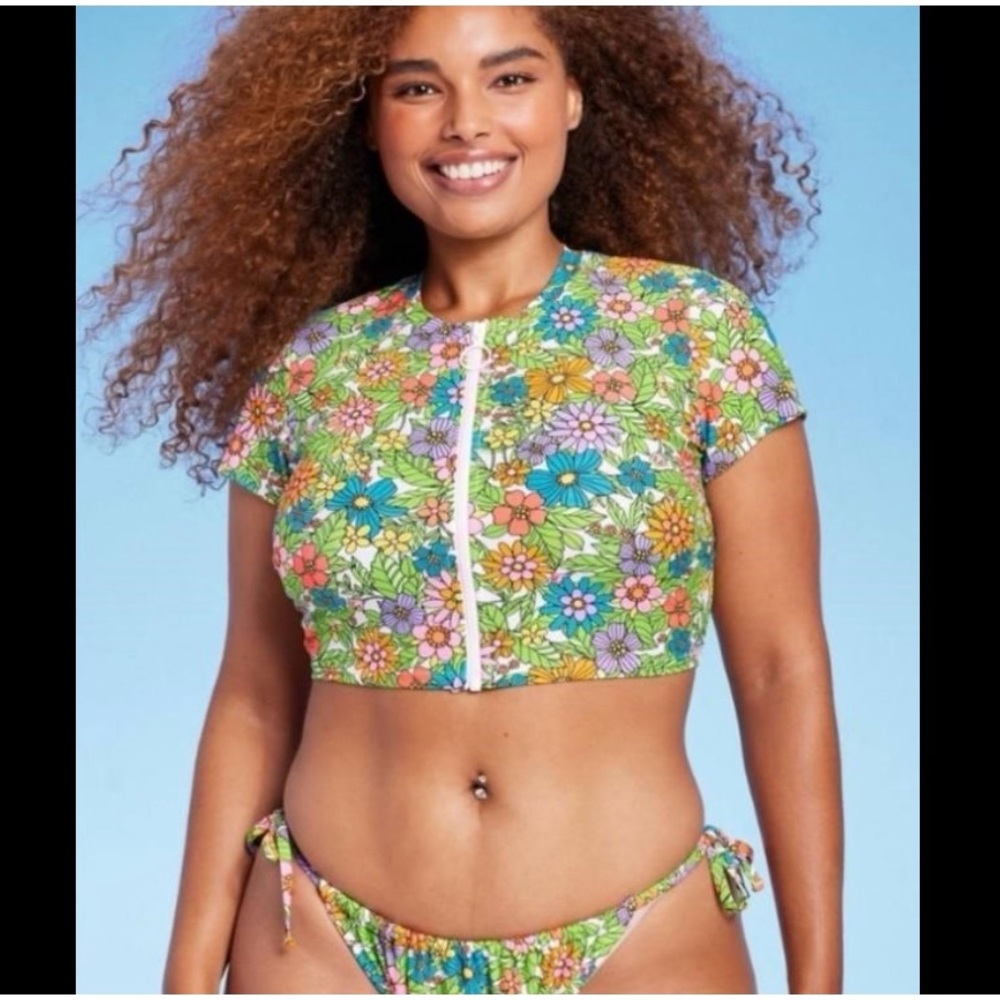 Women’s Wild Fable Short Sleeve Zip Front Rashguard